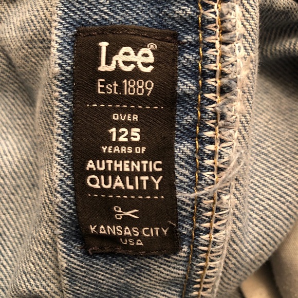 🔥SALE🌟Men’s Lee jeans Regular fit 38x30 naturally distressed hard to find jean - Picture 6 of 8